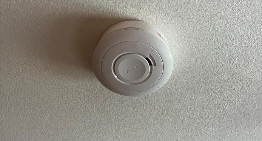 Smoke alarm installation in Dartford by S J Supplies